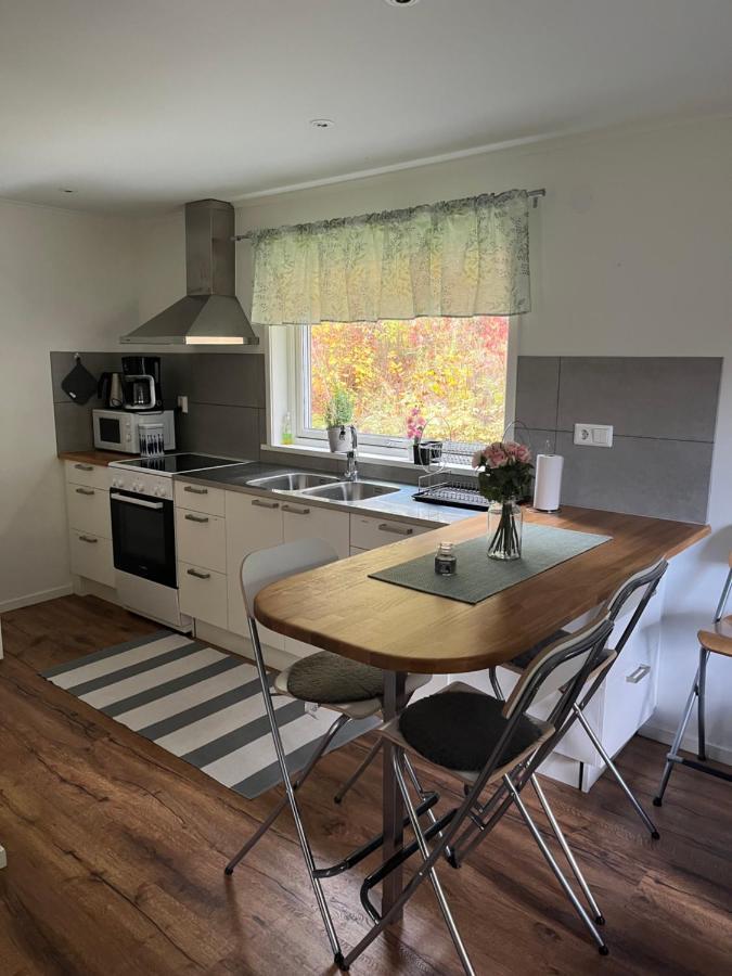 Furuvaegen 11 C Apartman Ullared Kültér fotó